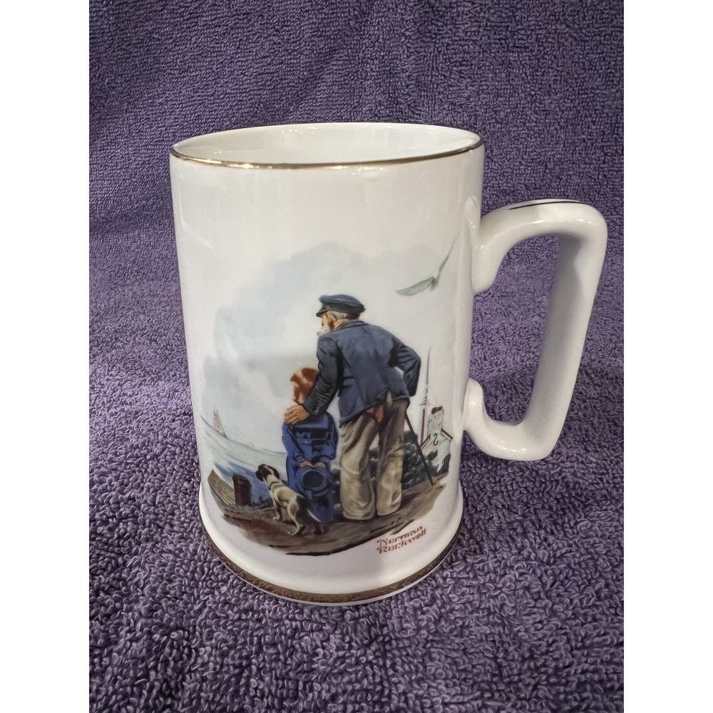 Vintage Norman Rockwell Looking Out to Sea Old Man Boy Coffee‎ Tea Cup Mug Gold